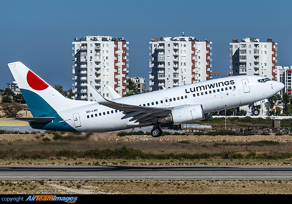 Boeing 737-7K2