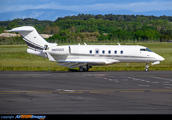 Bombardier Challenger 300