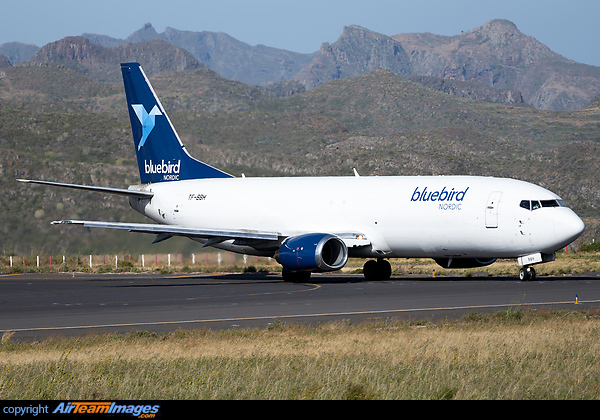 Boeing 737-4Y0(SF)
