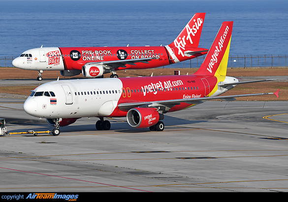 Airbus A320-214