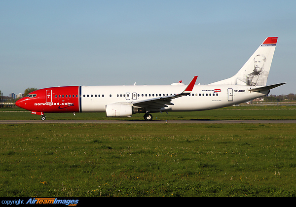 Boeing 737-8JP