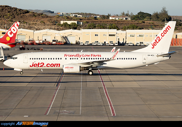 Boeing 737-8GJ