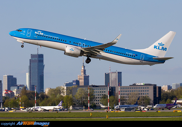 Boeing 737-9K2