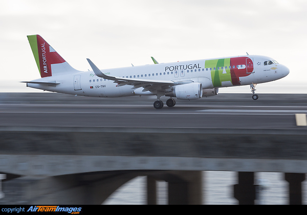Airbus A320-214