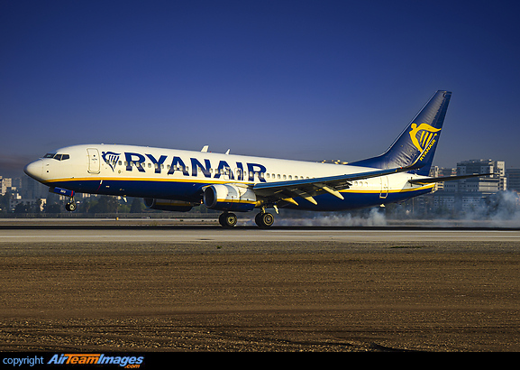 Boeing 737-8AS