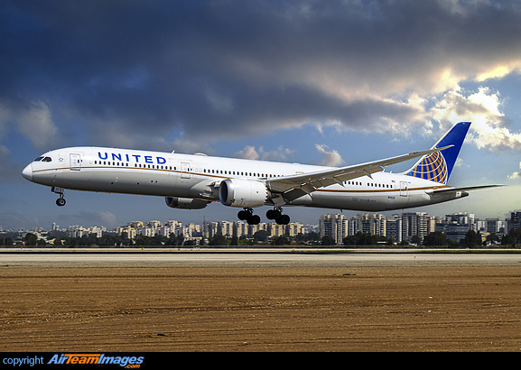 Boeing 787-10 Dreamliner