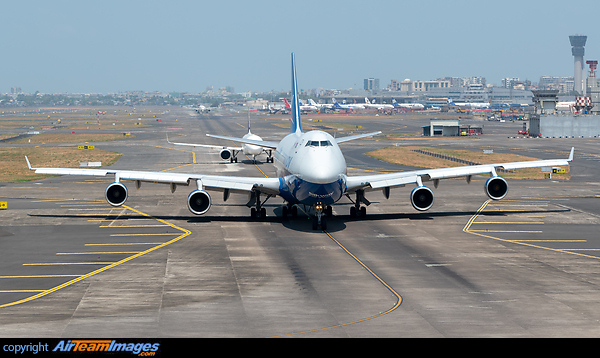 Boeing 747-4R7F/SCD