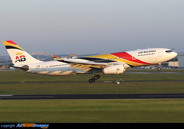 Airbus A330-243
