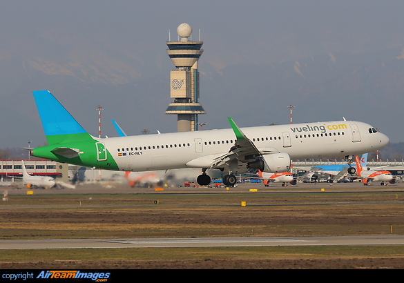 Airbus A321-211
