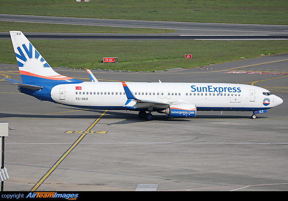 Boeing 737-8HC