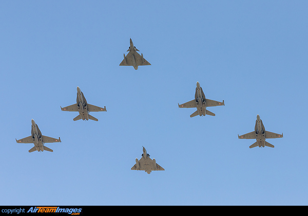 The last airworthy Mirage III in Europe performed its very last flight. Fly-by with Swiss Air Force F/A-18 and French Air Force Mirage 2000. Dassault Mirage IIIDS/80
