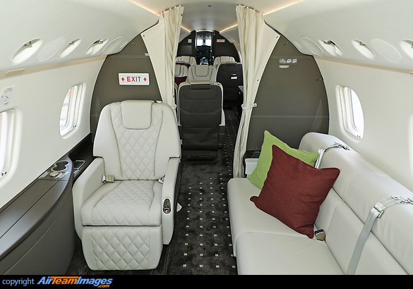 Embraer Legacy 650