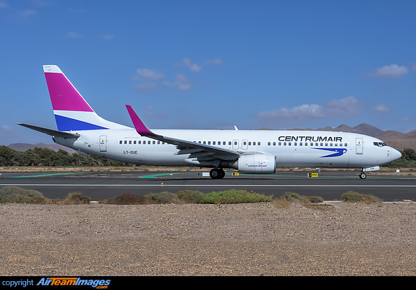 Boeing 737-8FE