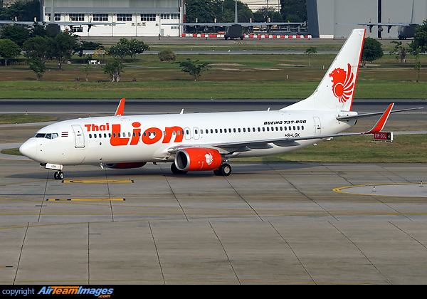 Boeing 737-8GP