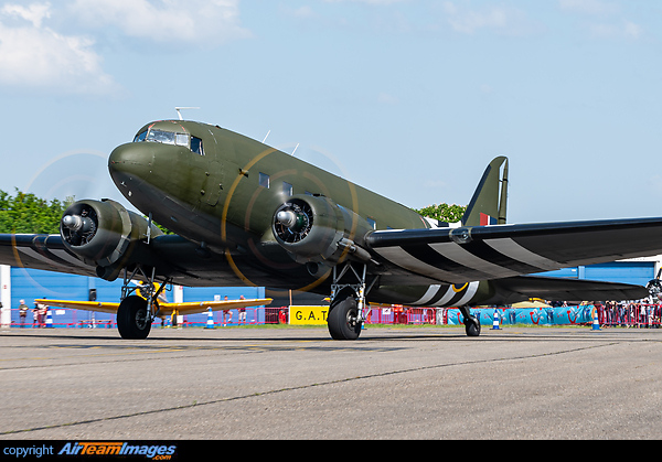 Douglas C-47B Dakota 4 (DC-3)