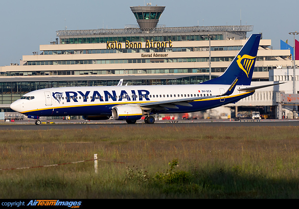 Boeing 737-8AS
