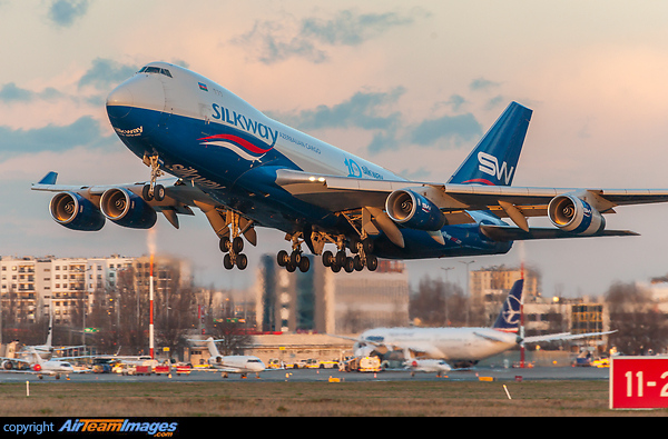 Boeing 747-4R7F/SCD