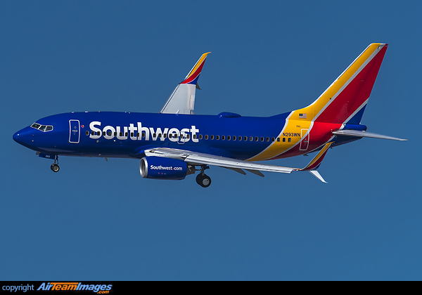 Boeing 737-7H4