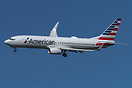 Boeing 737-823
