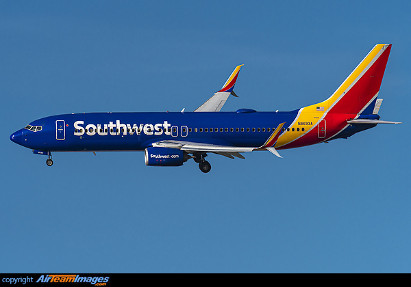 Boeing 737-8H4