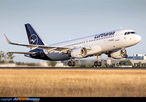 Airbus A320-214