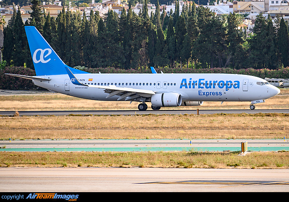 Boeing 737-8KN