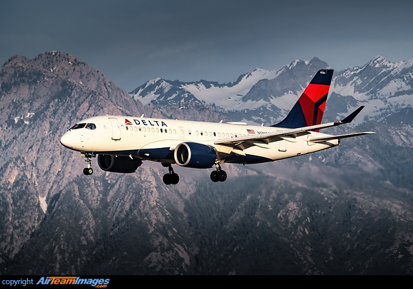 Airbus A220-100