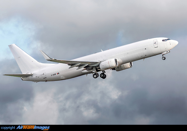 Boeing 737-8AS(BCF)