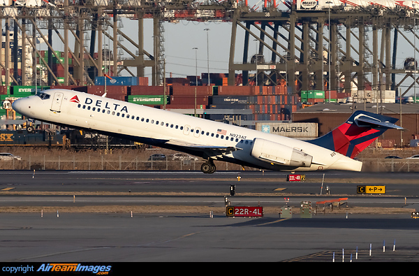 Boeing  717-2BD