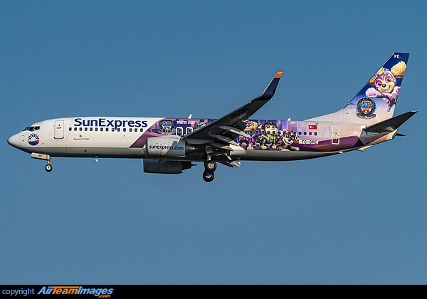 Boeing 737-8AS
