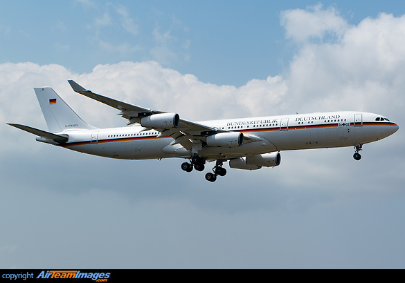Airbus A340-313X