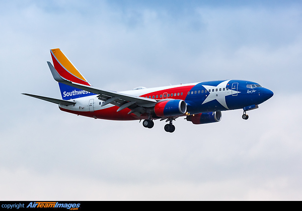 Boeing 737-7H4
