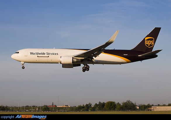 Boeing 767-34AF/ER