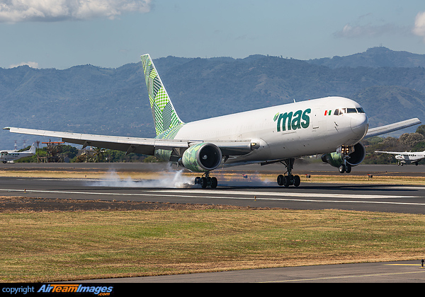Boeing 767-338/ER(BDSF)