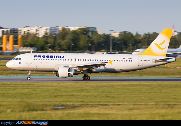 Airbus A320-214