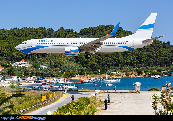 Boeing 737-8CX