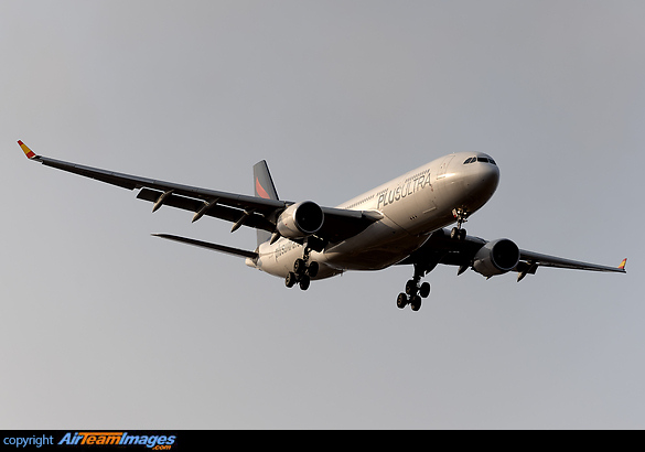 Airbus A330-203