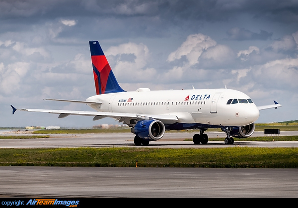 Airbus A319-114