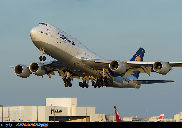 Boeing 747-830