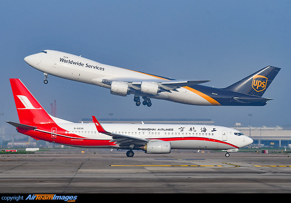 Boeing 747-84AF
