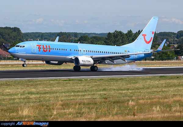 Boeing 737-8K5