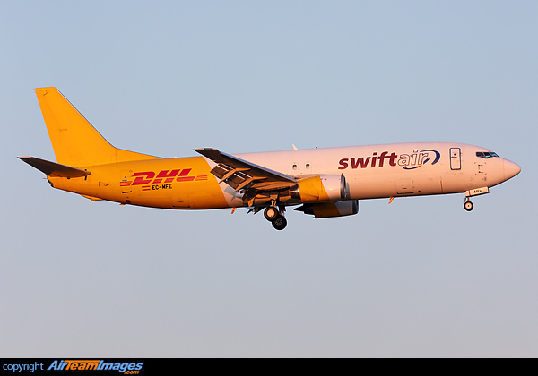 Boeing 737-476(SF)