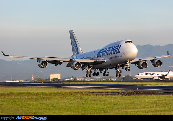 Boeing 747-412(BCF)
