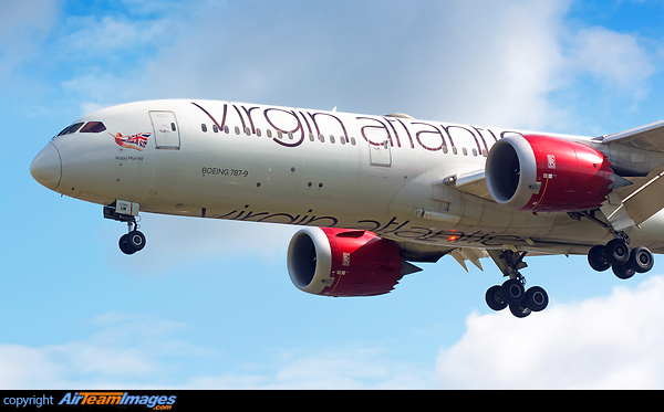 Boeing 787-9 Dreamliner