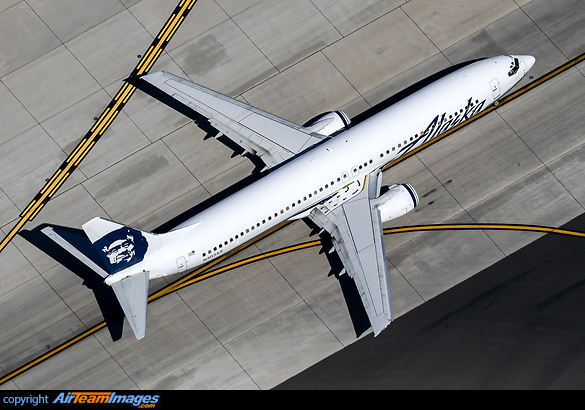Boeing 737-990