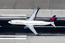 Boeing 737-832