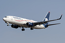 Boeing 737-852