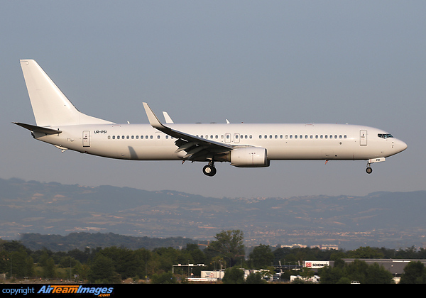Boeing 737-9KV