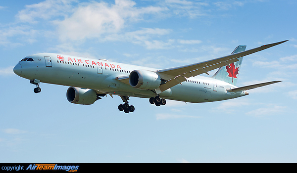 Boeing 787-9 Dreamliner