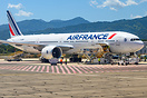 Boeing 777-328/ER